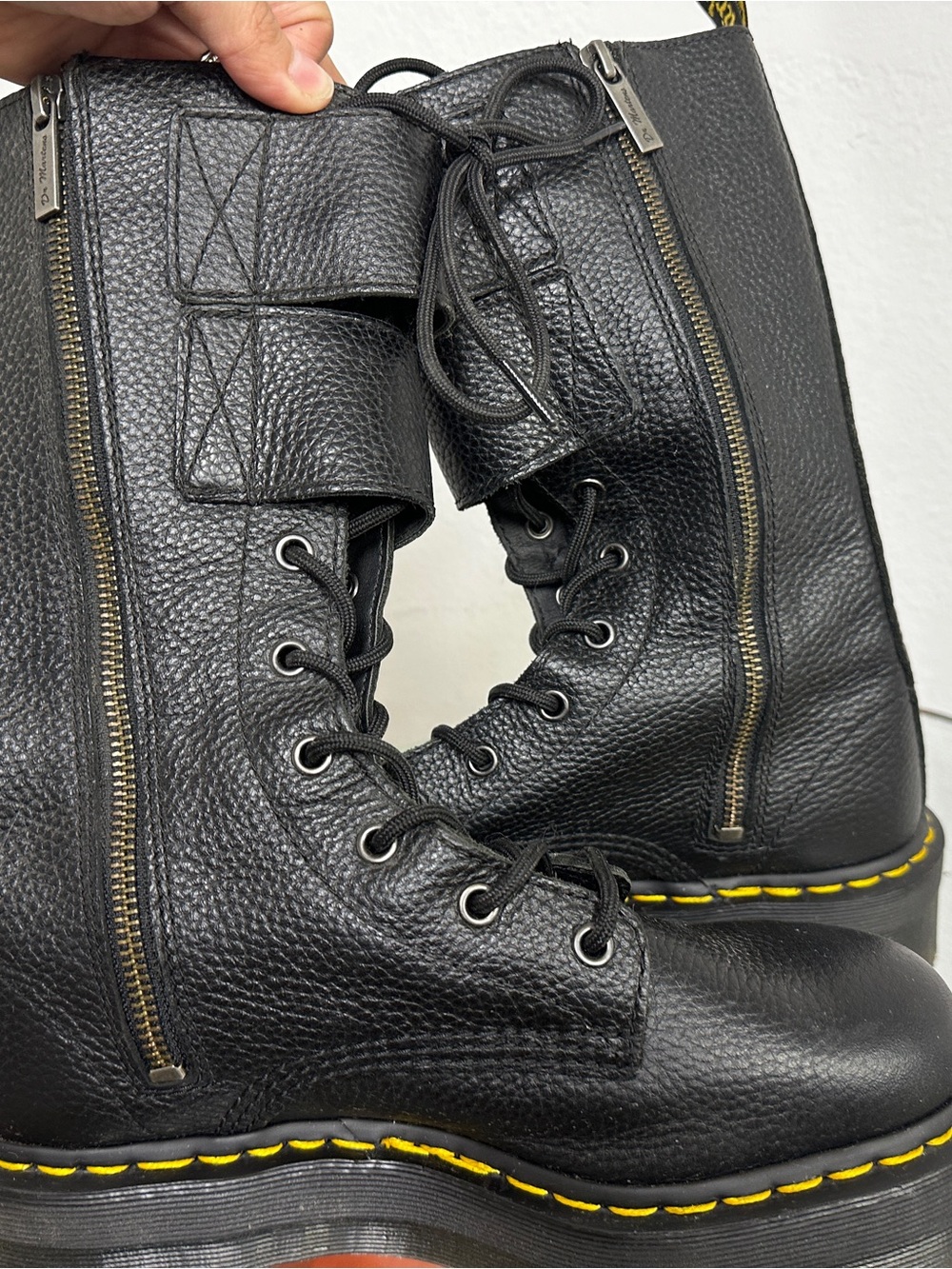 Dr. Martens Black Jagger Boots - Picture 4 of 6